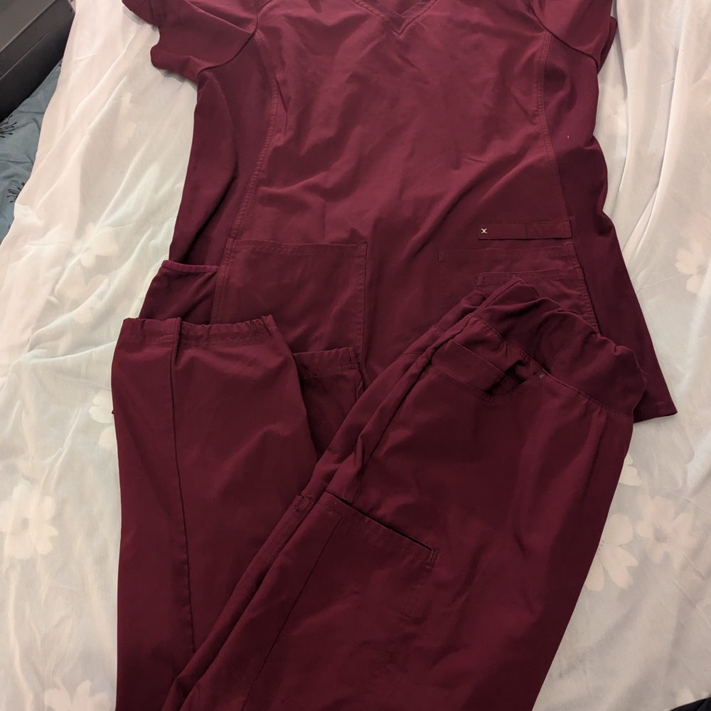 Burgundy Cherokee Iflex Scrub Set Large